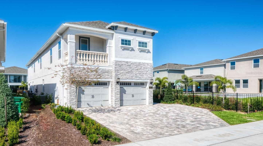 KISSIMMEE, Florida 34747, 6 Bedrooms Bedrooms, ,5 BathroomsBathrooms,Residential,For Sale,SOUTHFIELD,MFRO6318145