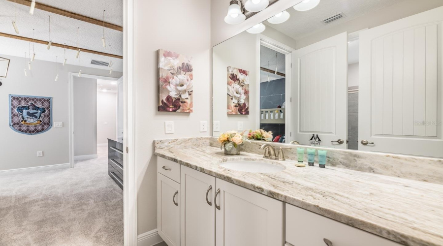 KISSIMMEE, Florida 34747, 6 Bedrooms Bedrooms, ,5 BathroomsBathrooms,Residential,For Sale,SOUTHFIELD,MFRO6318145