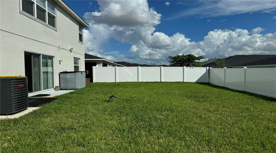 Backyard/Neighbor\'s Fencing