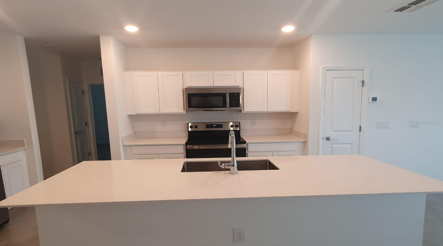 DAVENPORT, Florida 33837, 3 Bedrooms Bedrooms, ,2 BathroomsBathrooms,Residential,For Sale,PUNCH BOWL,MFRO6313972