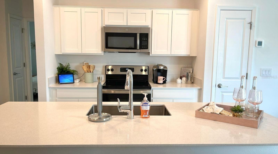 DAVENPORT, Florida 33837, 3 Bedrooms Bedrooms, ,2 BathroomsBathrooms,Residential,For Sale,PUNCH BOWL,MFRO6313972