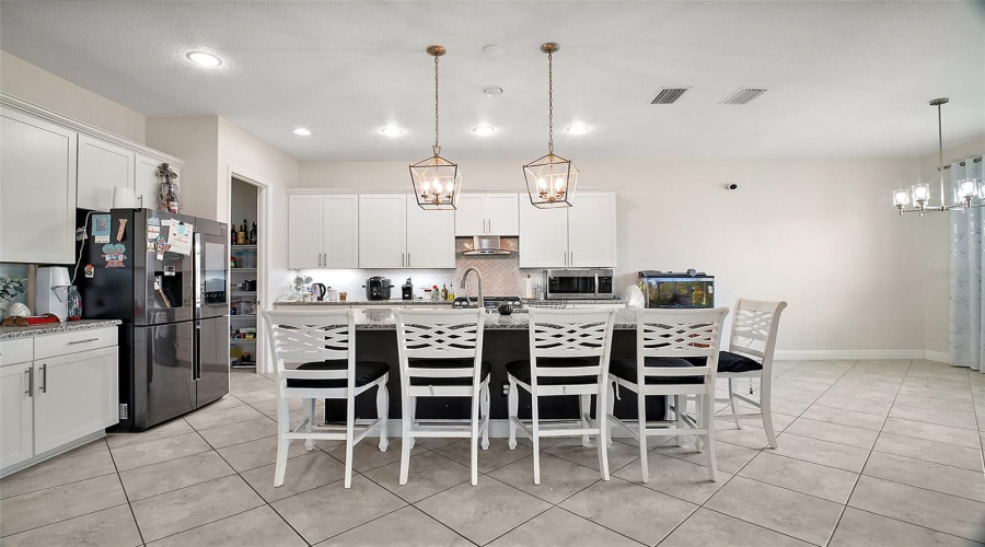 DAVENPORT, Florida 33897, 5 Bedrooms Bedrooms, ,2 BathroomsBathrooms,Residential,For Sale,CARMELA,MFRG5098243