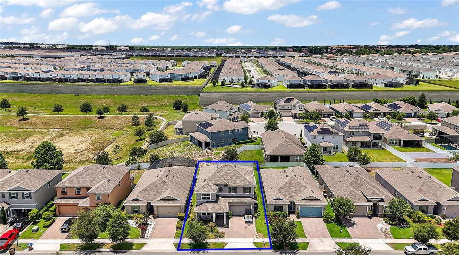 DAVENPORT, Florida 33897, 5 Bedrooms Bedrooms, ,2 BathroomsBathrooms,Residential,For Sale,CARMELA,MFRG5098243