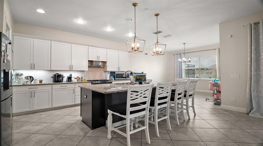 DAVENPORT, Florida 33897, 5 Bedrooms Bedrooms, ,2 BathroomsBathrooms,Residential,For Sale,CARMELA,MFRG5098243