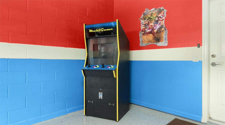 KISSIMMEE, Florida 34747, 7 Bedrooms Bedrooms, ,5 BathroomsBathrooms,Residential,For Sale,RHODES,0,MFRO6317955