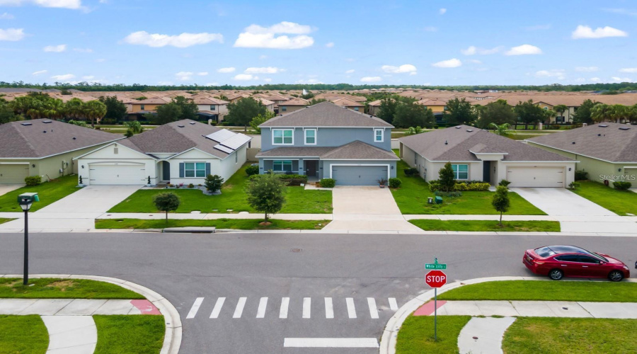 KISSIMMEE, Florida 34747, 5 Bedrooms Bedrooms, ,3 BathroomsBathrooms,Residential,For Sale,WHITE LILLY,MFRO6317938