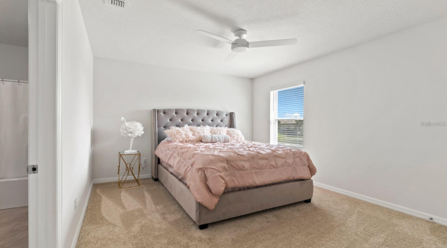 KISSIMMEE, Florida 34747, 5 Bedrooms Bedrooms, ,3 BathroomsBathrooms,Residential,For Sale,WHITE LILLY,MFRO6317938