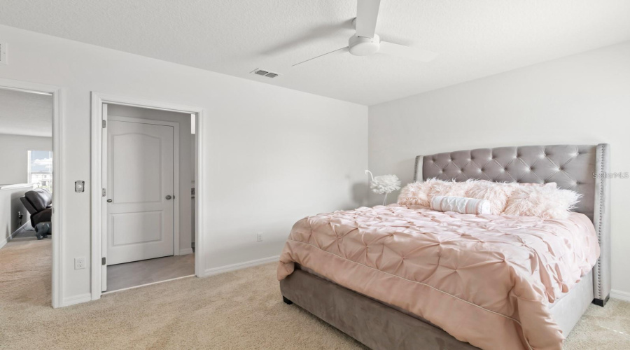 KISSIMMEE, Florida 34747, 5 Bedrooms Bedrooms, ,3 BathroomsBathrooms,Residential,For Sale,WHITE LILLY,MFRO6317938