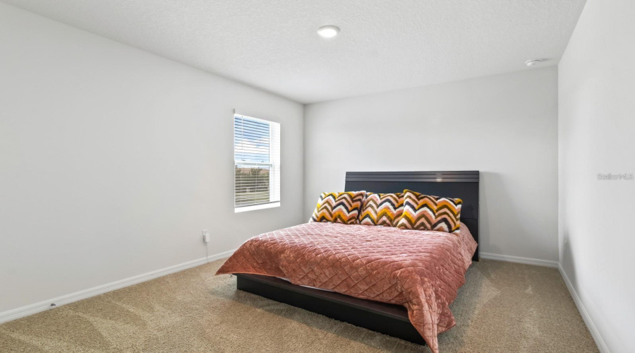 KISSIMMEE, Florida 34747, 5 Bedrooms Bedrooms, ,3 BathroomsBathrooms,Residential,For Sale,WHITE LILLY,MFRO6317938