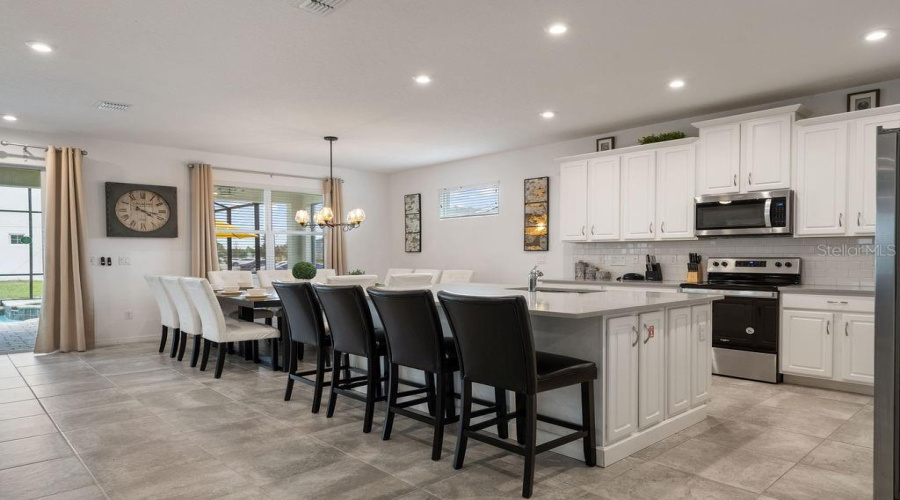 KISSIMMEE, Florida 34747, 9 Bedrooms Bedrooms, ,6 BathroomsBathrooms,Residential,For Sale,HILTON RIDGE,MFRO6317811