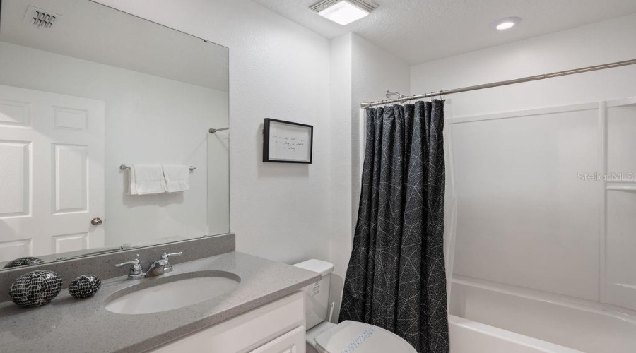 KISSIMMEE, Florida 34747, 9 Bedrooms Bedrooms, ,6 BathroomsBathrooms,Residential,For Sale,HILTON RIDGE,MFRO6317811