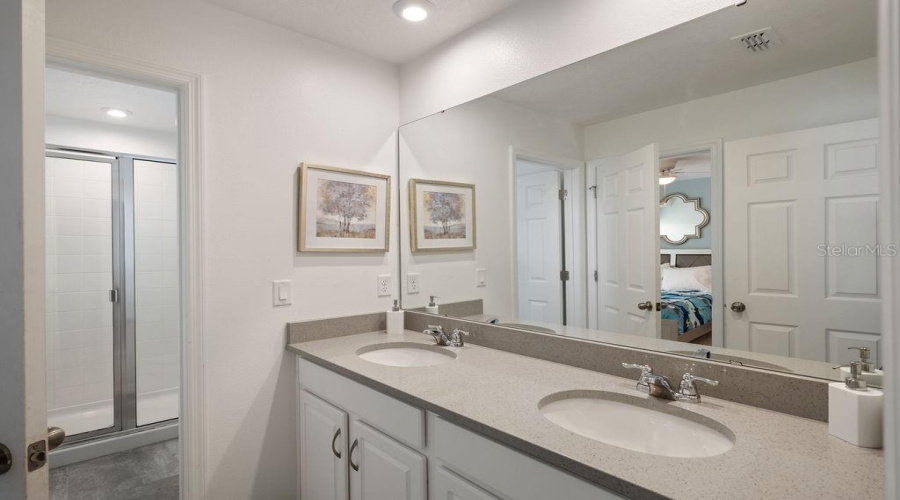 KISSIMMEE, Florida 34747, 9 Bedrooms Bedrooms, ,6 BathroomsBathrooms,Residential,For Sale,HILTON RIDGE,MFRO6317811