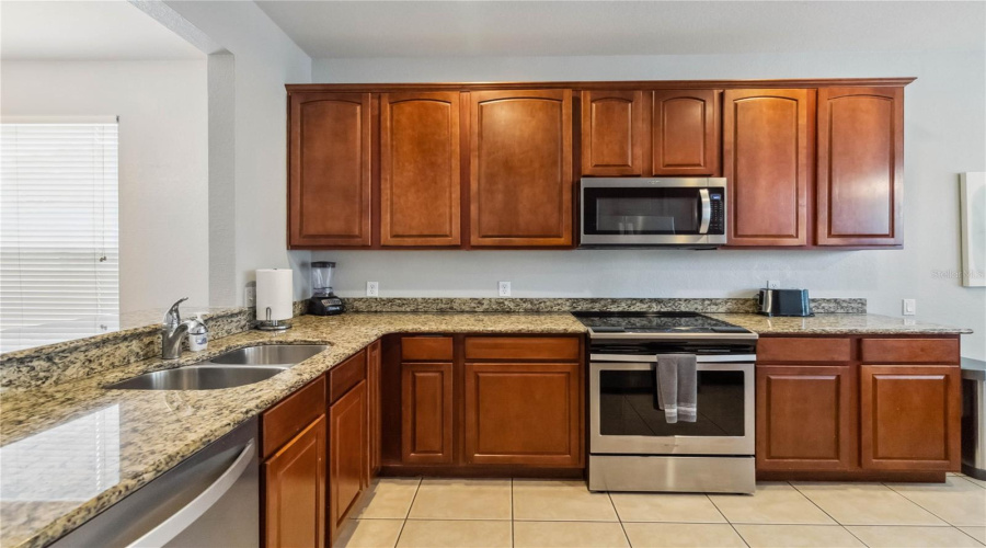 KISSIMMEE, Florida 34747, 5 Bedrooms Bedrooms, ,5 BathroomsBathrooms,Residential,For Sale,BOWRING,MFRO6317539