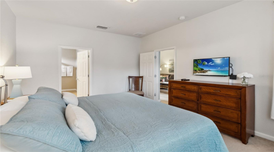 KISSIMMEE, Florida 34747, 5 Bedrooms Bedrooms, ,5 BathroomsBathrooms,Residential,For Sale,BOWRING,MFRO6317539