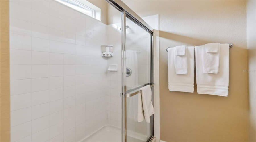 KISSIMMEE, Florida 34747, 5 Bedrooms Bedrooms, ,5 BathroomsBathrooms,Residential,For Sale,BOWRING,MFRO6317539