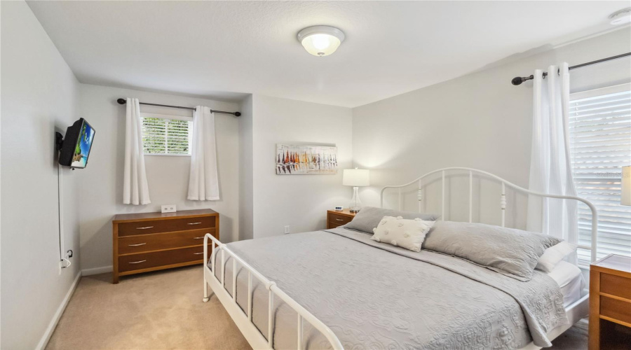 KISSIMMEE, Florida 34747, 5 Bedrooms Bedrooms, ,5 BathroomsBathrooms,Residential,For Sale,BOWRING,MFRO6317539