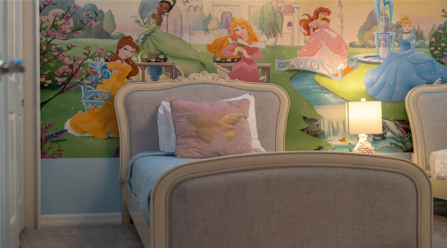 DAVENPORT, Florida 33897, 8 Bedrooms Bedrooms, ,6 BathroomsBathrooms,Residential,For Sale,LELANI,0,MFRS5128947