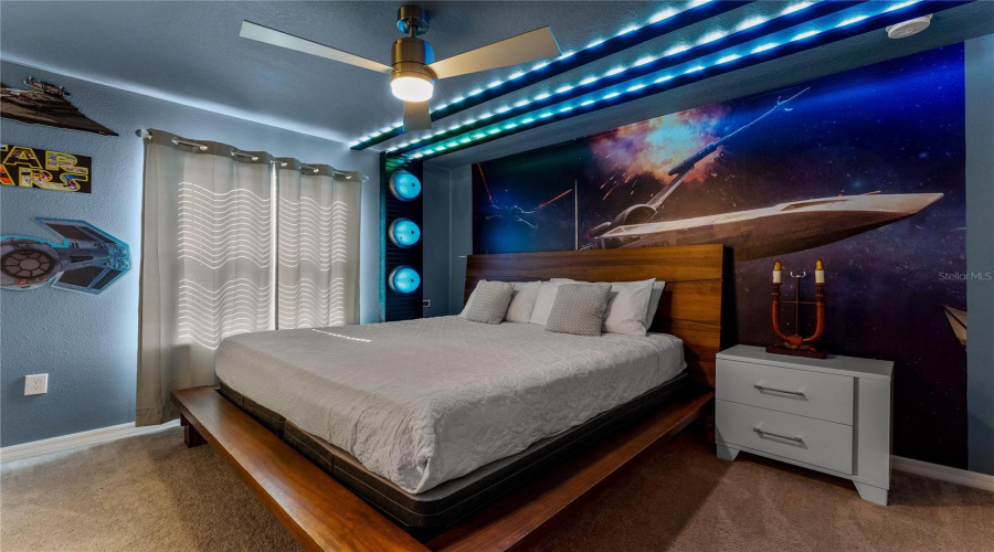 DAVENPORT, Florida 33897, 8 Bedrooms Bedrooms, ,6 BathroomsBathrooms,Residential,For Sale,LELANI,0,MFRS5128947