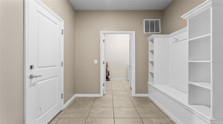 DAVENPORT, Florida 33897, 8 Bedrooms Bedrooms, ,6 BathroomsBathrooms,Residential,For Sale,LELANI,0,MFRS5128947