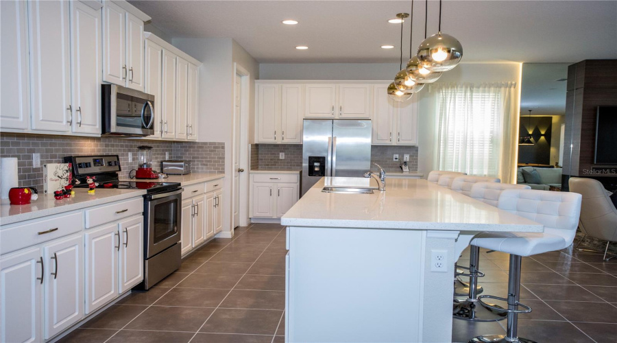 KISSIMMEE, Florida 34747, 9 Bedrooms Bedrooms, ,6 BathroomsBathrooms,Residential,For Sale,SUNSHINE RIDGE LOOP,MFRO6318236