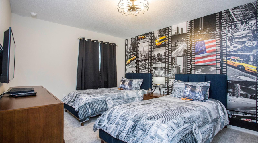 KISSIMMEE, Florida 34747, 9 Bedrooms Bedrooms, ,6 BathroomsBathrooms,Residential,For Sale,SUNSHINE RIDGE LOOP,MFRO6318236