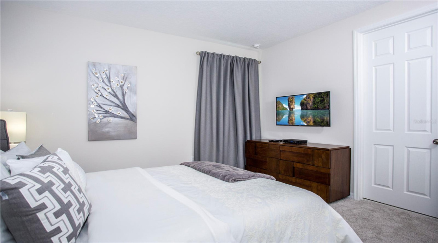 KISSIMMEE, Florida 34747, 9 Bedrooms Bedrooms, ,6 BathroomsBathrooms,Residential,For Sale,SUNSHINE RIDGE LOOP,MFRO6318236