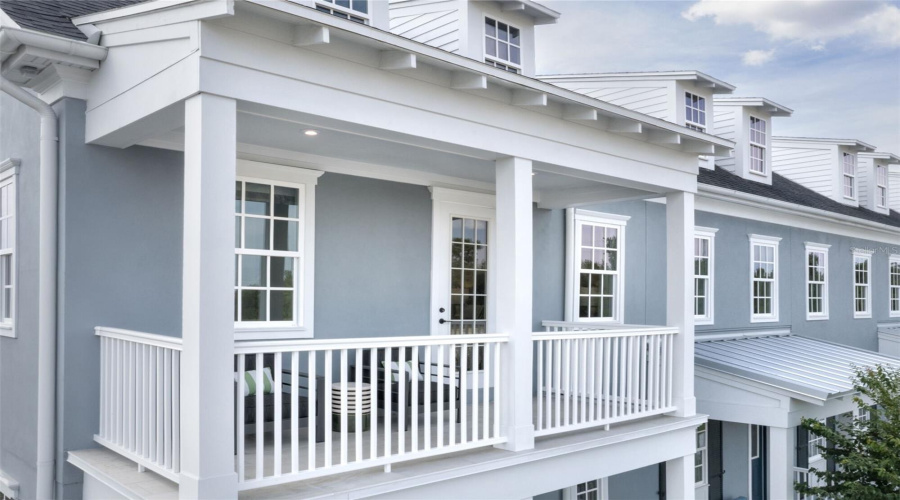 MODEL - Balcony