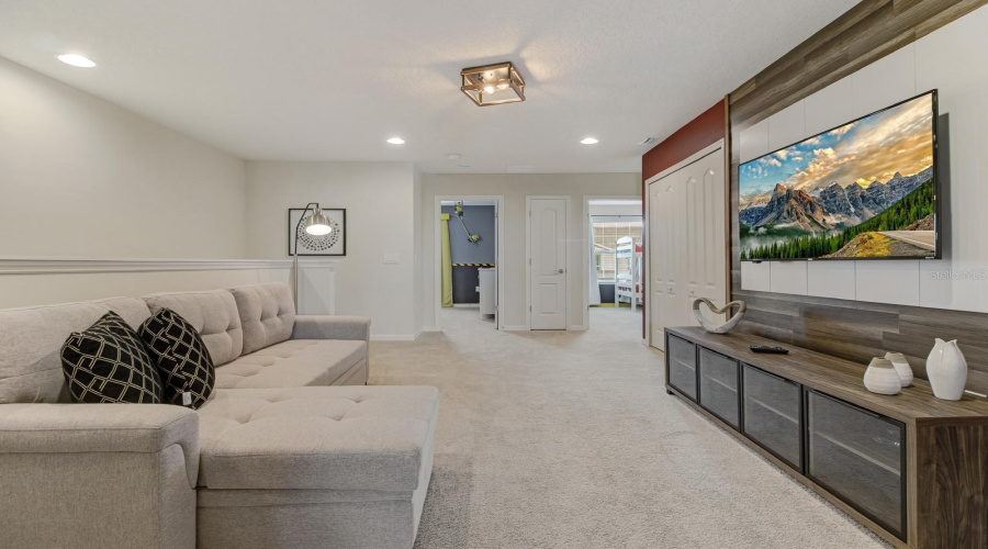 KISSIMMEE, Florida 34747, 5 Bedrooms Bedrooms, ,4 BathroomsBathrooms,Residential,For Sale,DUBAI,MFRO6318362