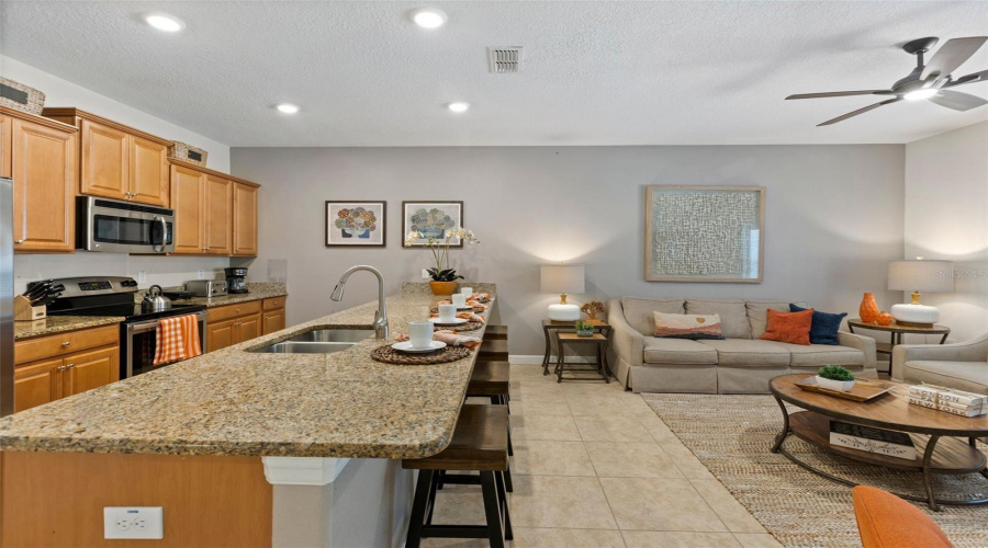 KISSIMMEE, Florida 34746, 4 Bedrooms Bedrooms, ,3 BathroomsBathrooms,Residential,For Sale,CLOCK TOWER,MFRO6318238