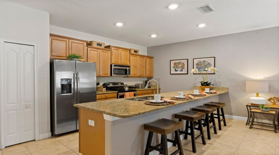 KISSIMMEE, Florida 34746, 4 Bedrooms Bedrooms, ,3 BathroomsBathrooms,Residential,For Sale,CLOCK TOWER,MFRO6318238