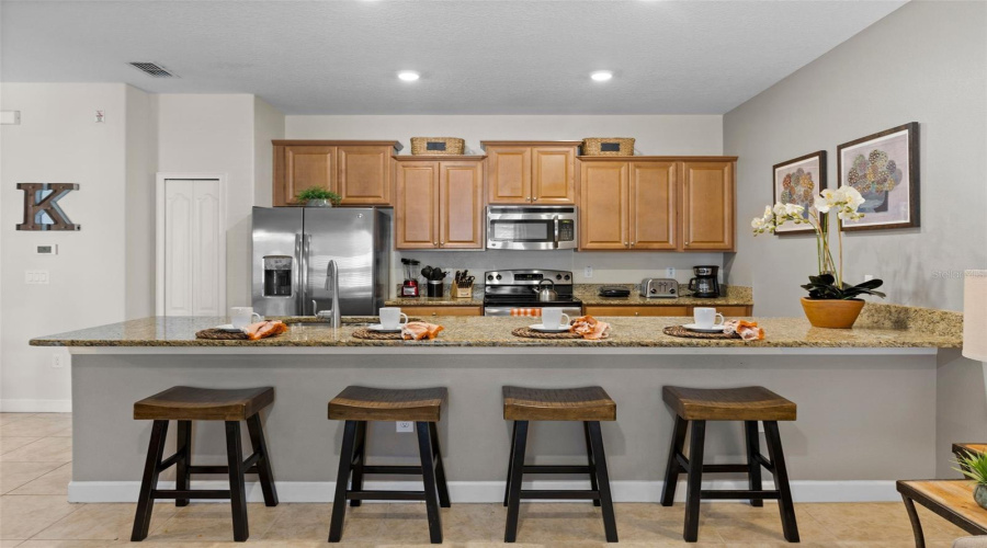 KISSIMMEE, Florida 34746, 4 Bedrooms Bedrooms, ,3 BathroomsBathrooms,Residential,For Sale,CLOCK TOWER,MFRO6318238