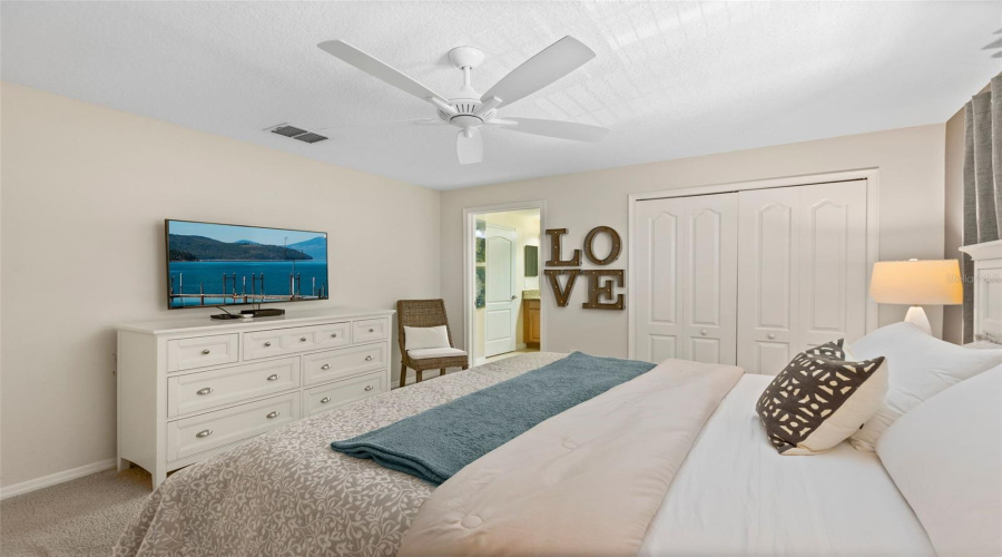 KISSIMMEE, Florida 34746, 4 Bedrooms Bedrooms, ,3 BathroomsBathrooms,Residential,For Sale,CLOCK TOWER,MFRO6318238