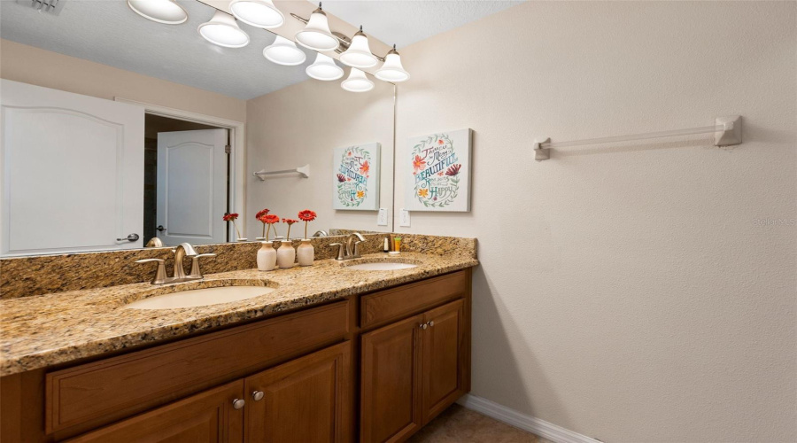 KISSIMMEE, Florida 34746, 4 Bedrooms Bedrooms, ,3 BathroomsBathrooms,Residential,For Sale,CLOCK TOWER,MFRO6318238