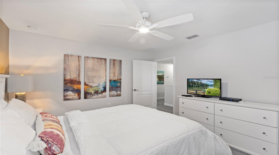 DAVENPORT, Florida 33896, 5 Bedrooms Bedrooms, ,4 BathroomsBathrooms,Residential,For Sale,SHADOW MOUNTAIN,0,MFRO6318072