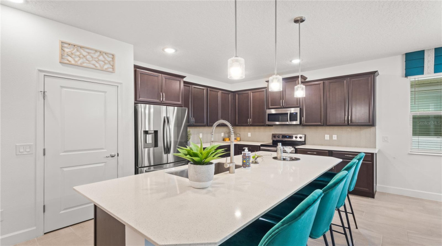 DAVENPORT, Florida 33837, 4 Bedrooms Bedrooms, ,2 BathroomsBathrooms,Residential,For Sale,MIRO,MFRO6317149