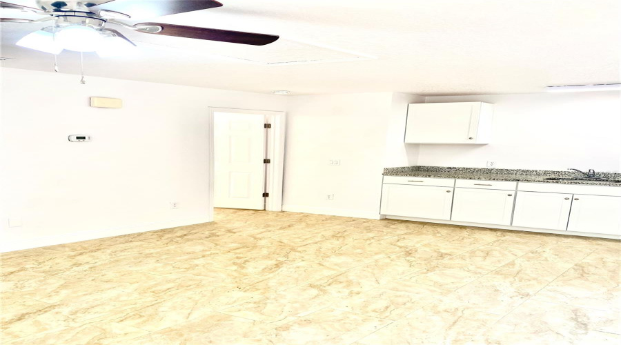 DAVENPORT, Florida 33897, 4 Bedrooms Bedrooms, ,3 BathroomsBathrooms,Residential,For Sale,AUSTRALIAN,MFRG5098267