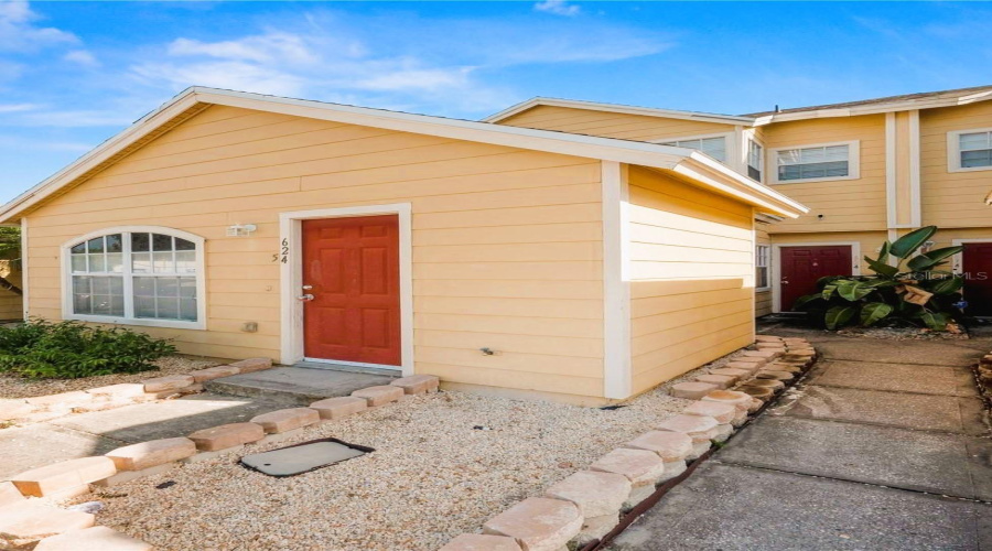 DAVENPORT, Florida 33897, 4 Bedrooms Bedrooms, ,3 BathroomsBathrooms,Residential,For Sale,AUSTRALIAN,MFRG5098267