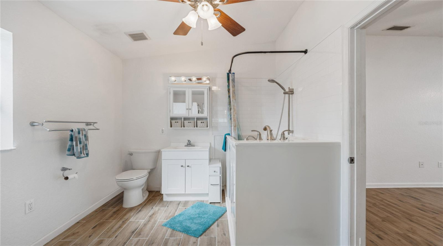 DAVENPORT, Florida 33837, 2 Bedrooms Bedrooms, ,2 BathroomsBathrooms,Residential,For Sale,ST GEORGE,MFRS5129050