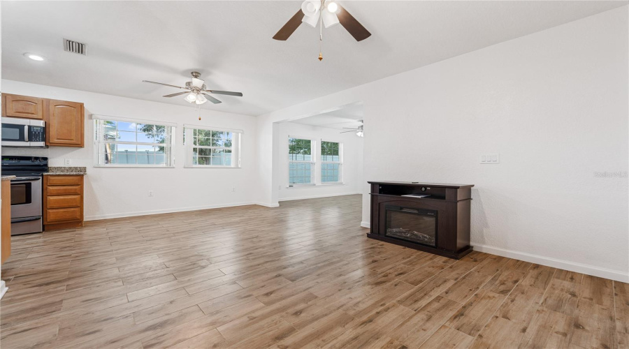 DAVENPORT, Florida 33837, 2 Bedrooms Bedrooms, ,2 BathroomsBathrooms,Residential,For Sale,ST GEORGE,MFRS5129050