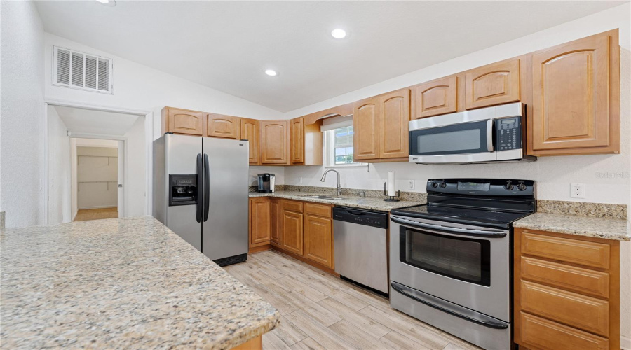 DAVENPORT, Florida 33837, 2 Bedrooms Bedrooms, ,2 BathroomsBathrooms,Residential,For Sale,ST GEORGE,MFRS5129050