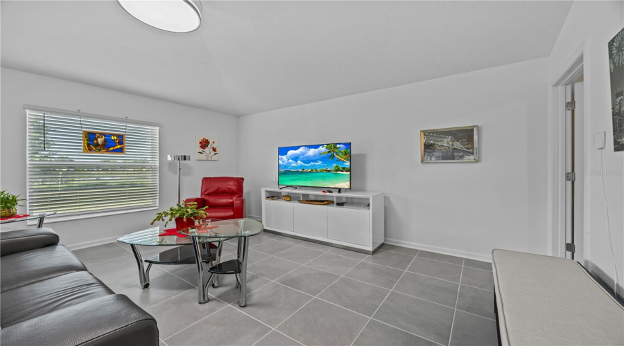 DAVENPORT, Florida 33837, 3 Bedrooms Bedrooms, ,2 BathroomsBathrooms,Residential,For Sale,DARING,0,MFRO6318516