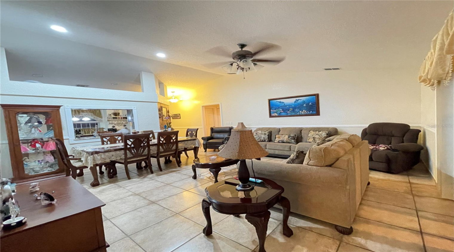 DAVENPORT, Florida 33837, 3 Bedrooms Bedrooms, ,2 BathroomsBathrooms,Residential,For Sale,MERRIMACK,MFRP4935201