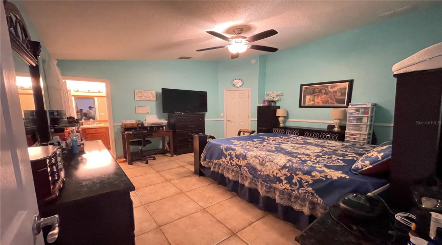 DAVENPORT, Florida 33837, 3 Bedrooms Bedrooms, ,2 BathroomsBathrooms,Residential,For Sale,MERRIMACK,MFRP4935201