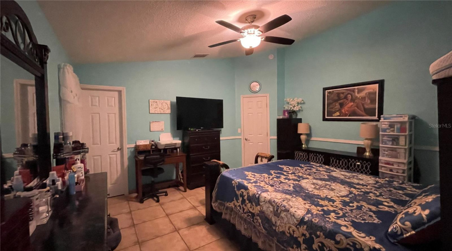 DAVENPORT, Florida 33837, 3 Bedrooms Bedrooms, ,2 BathroomsBathrooms,Residential,For Sale,MERRIMACK,MFRP4935201