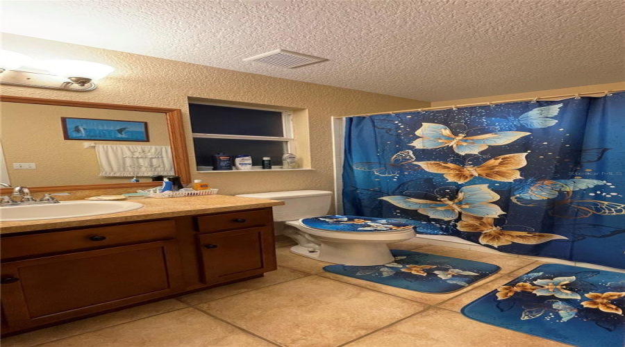 DAVENPORT, Florida 33837, 3 Bedrooms Bedrooms, ,2 BathroomsBathrooms,Residential,For Sale,MERRIMACK,MFRP4935201