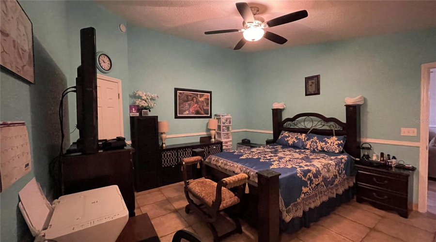 DAVENPORT, Florida 33837, 3 Bedrooms Bedrooms, ,2 BathroomsBathrooms,Residential,For Sale,MERRIMACK,MFRP4935201