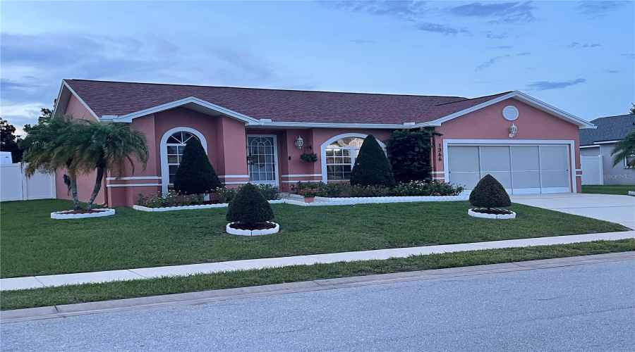 DAVENPORT, Florida 33837, 3 Bedrooms Bedrooms, ,2 BathroomsBathrooms,Residential,For Sale,MERRIMACK,MFRP4935201