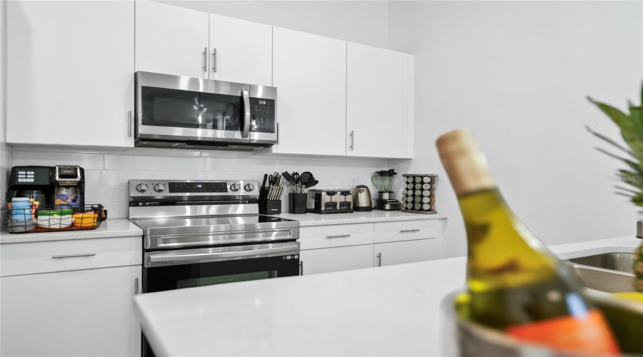 DAVENPORT, Florida 33896, 5 Bedrooms Bedrooms, ,4 BathroomsBathrooms,Residential,For Sale,FAMAGUSTA,0,MFRO6318661