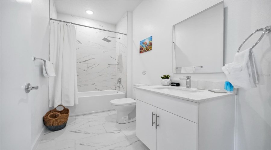 DAVENPORT, Florida 33896, 5 Bedrooms Bedrooms, ,4 BathroomsBathrooms,Residential,For Sale,FAMAGUSTA,0,MFRO6318661