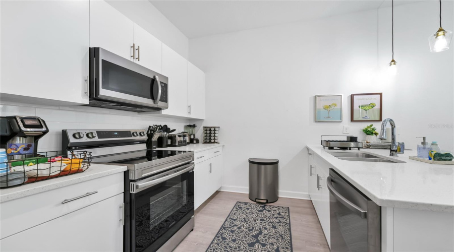 DAVENPORT, Florida 33896, 5 Bedrooms Bedrooms, ,4 BathroomsBathrooms,Residential,For Sale,FAMAGUSTA,0,MFRO6318661
